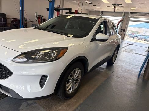 Used 2021 Ford Escape SE FWD image 5