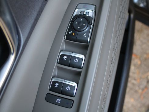 New 2026 Kia Carnival EX FWD image 26