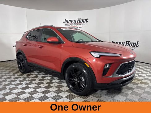 Used 2024 Buick Encore GX Sport Touring w/ Comfort Package image 4