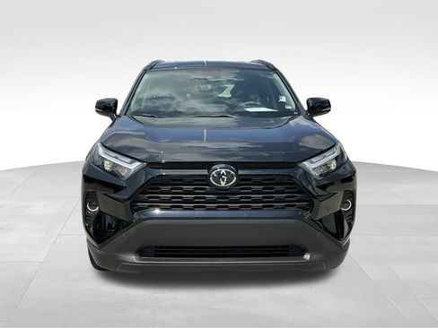 Used 2025 Toyota RAV4 XLE AWD/4WD image 13