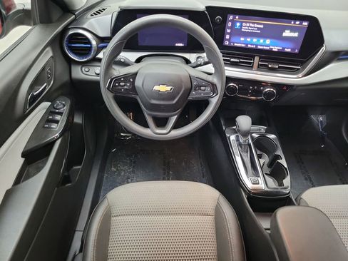 Certified 2024 Chevrolet Trax LT image 10