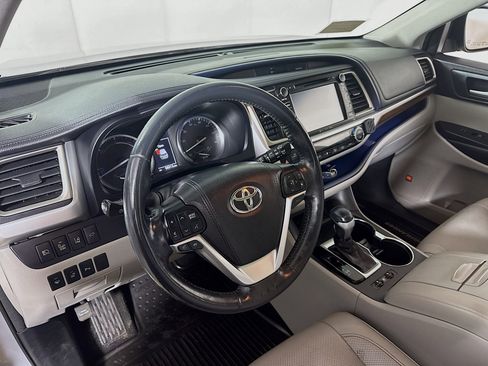 Used 2016 Toyota Highlander Limited Platinum image 13