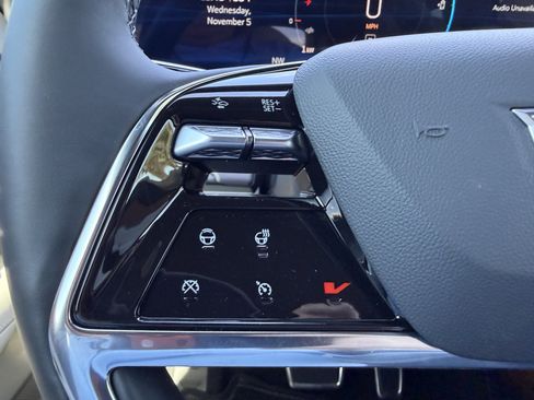 New 2026 Cadillac Vistiq Luxury AWD/4WD image 27