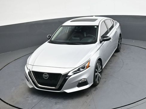 Used 2020 Nissan Altima 2.5 SR w/ Premium Package image 34
