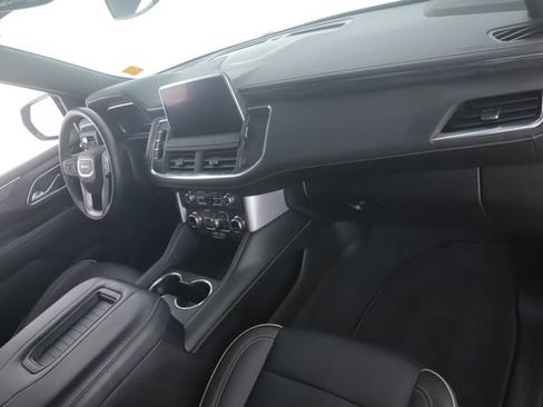Used 2023 GMC Yukon SLT w/ SLT Premium Package AWD/4WD image 34