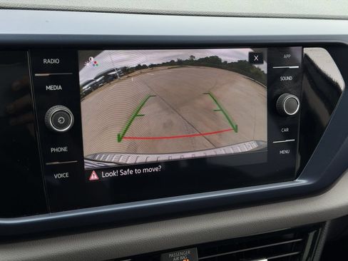 Used 2023 Volkswagen Taos SE FWD image 18