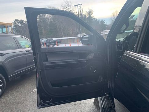 Used 2019 Ford Expedition Limited w/ Equipment Group 303A image 19