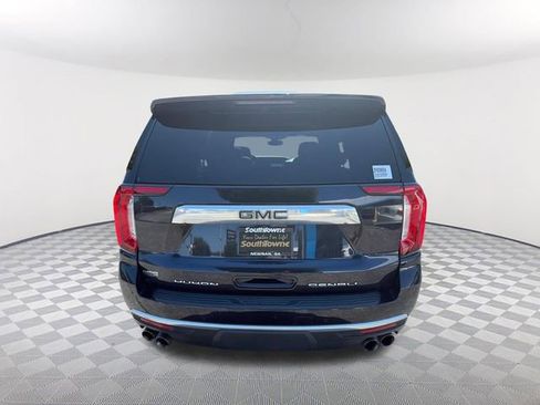 Used 2024 GMC Yukon Denali AWD/4WD image 6