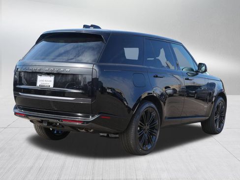 New 2026 Land Rover Range Rover SE image 2