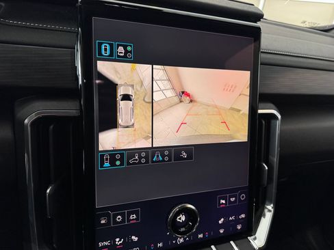 Used 2025 GMC Acadia Elevation AWD/4WD image 20