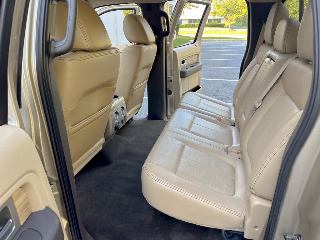 Used 2011 Ford F150 Lariat w/ Lariat Plus Pkg AWD/4WD image 24