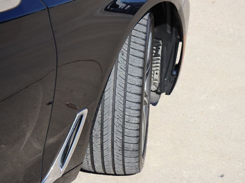 Used 2018 BMW 750i image 62