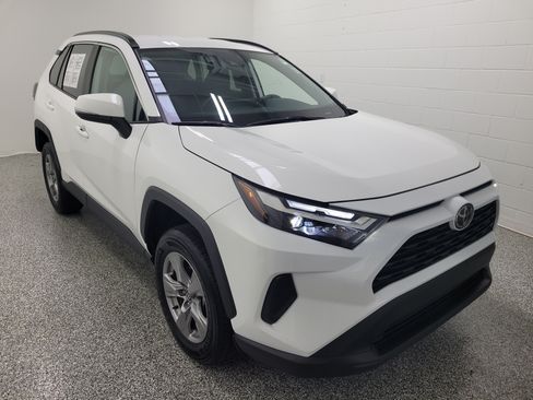 Certified 2025 Toyota RAV4 XLE AWD/4WD image 3