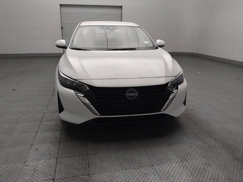 Used 2025 Nissan Sentra SV FWD image 14