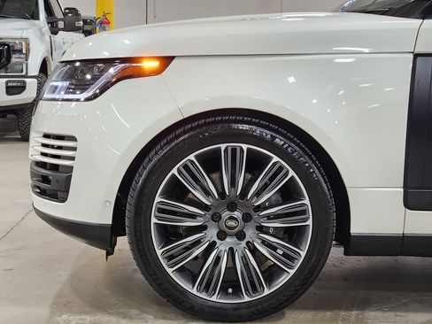Used 2019 Land Rover Range Rover Supercharged image 5