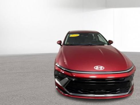 Used 2024 Hyundai Sonata SEL FWD image 3