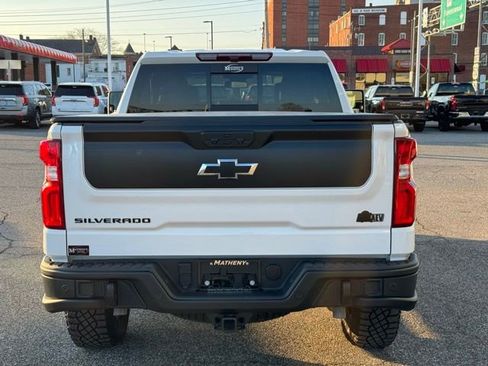 Certified 2024 Chevrolet Silverado 1500 ZR2 w/ ZR2 Bison Edition image 4