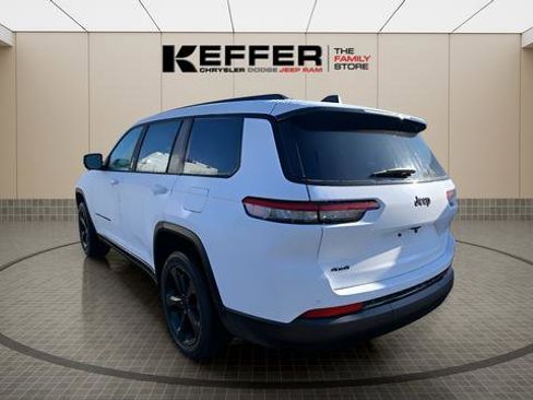 New 2025 Jeep Grand Cherokee L Altitude image 3