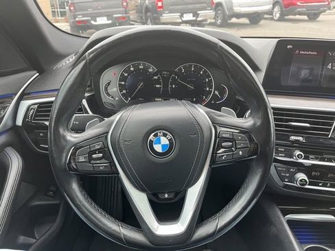 Used 2018 BMW 530i w/ Premium Package image 32