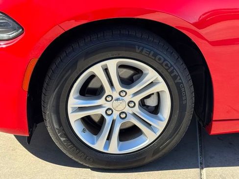 Used 2022 Dodge Charger SXT image 9