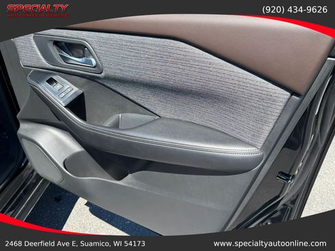 Used 2023 Nissan Rogue SV AWD/4WD image 32