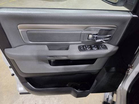 Used 2018 RAM 1500 Big Horn AWD/4WD image 28