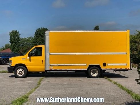 Used 2019 Ford E-350 and Econoline 350 Super Duty RWD image 4
