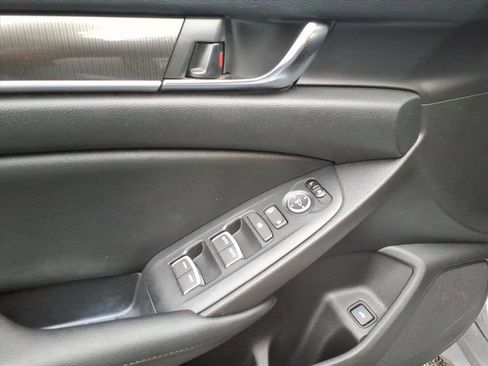 Used 2020 Honda Accord Sport image 7