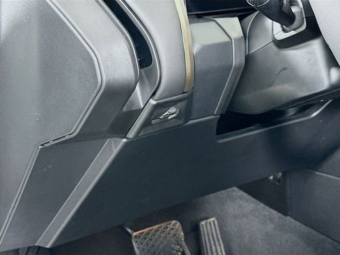 Used 2025 BMW X3 xDrive30i w/ Premium Package image 10