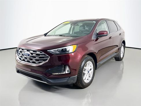 Used 2022 Ford Edge SEL w/ Convenience Package image 3