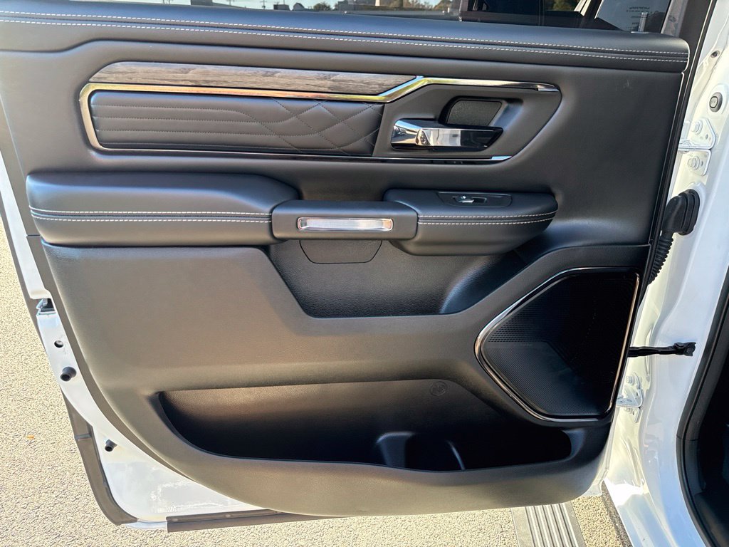 Used 2025 RAM 1500 Limited AWD/4WD image 53