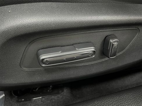 Used 2025 Acura Integra image 11