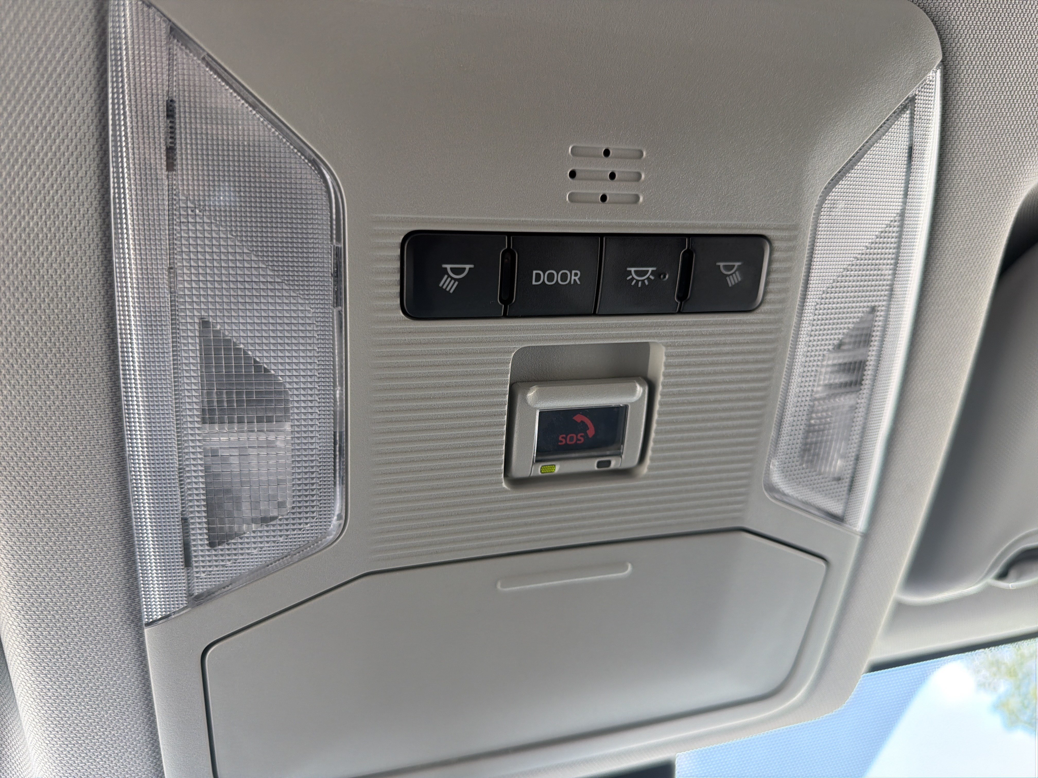 Certified 2025 Toyota RAV4 LE AWD/4WD image 5