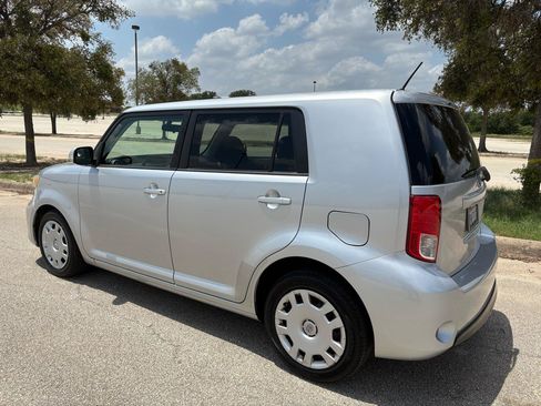 Used 2013 Scion xB FWD image 11