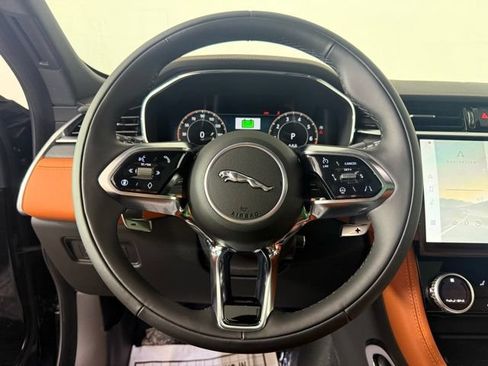 Used 2026 Jaguar F-PACE R-Dynamic S AWD/4WD image 26