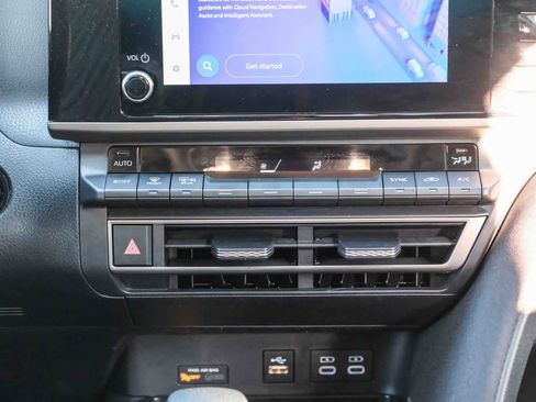 Used 2025 Toyota Camry LE FWD image 15