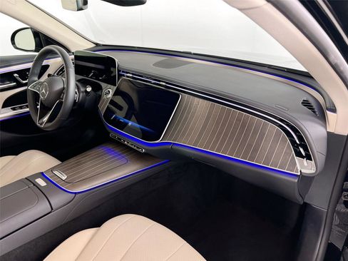 Used 2025 Mercedes-Benz E 350 4MATIC Sedan image 28