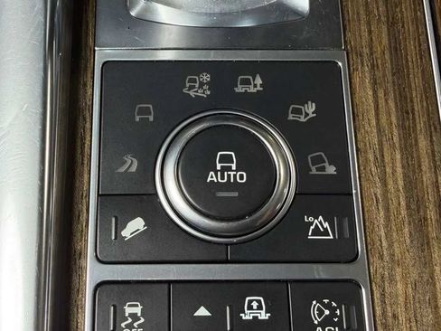 Used 2016 Land Rover Range Rover Sport Supercharged AWD/4WD image 37