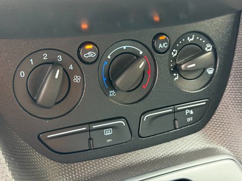 Used 2018 Ford Transit Connect XL image 21