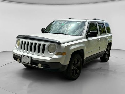 Used 2012 Jeep Patriot Latitude w/ Sun/Sound Group AWD/4WD image 1