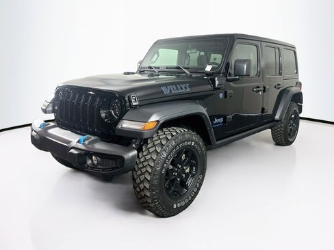 Used 2023 Jeep Wrangler Unlimited w/ Cold Weather Group AWD/4WD image 3