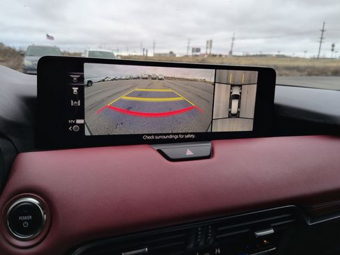 Certified 2025 MAZDA CX-70 Plug-In Hybrid w/ Premium Plus image 31