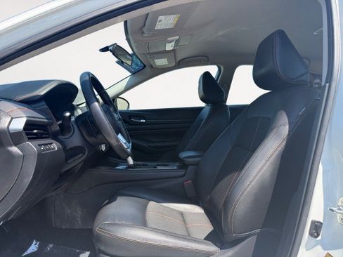 Used 2019 Nissan Altima 2.5 SR AWD/4WD image 2