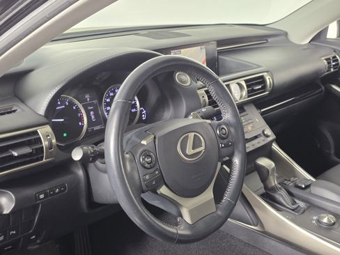Used 2015 Lexus IS 250 w/ Navigation System Package image 8