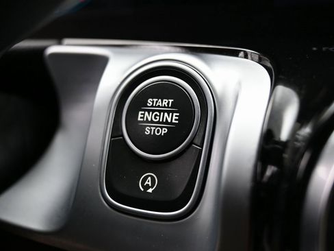 Used 2022 Mercedes-Benz GLB 250 w/ Premium Package Lite image 22