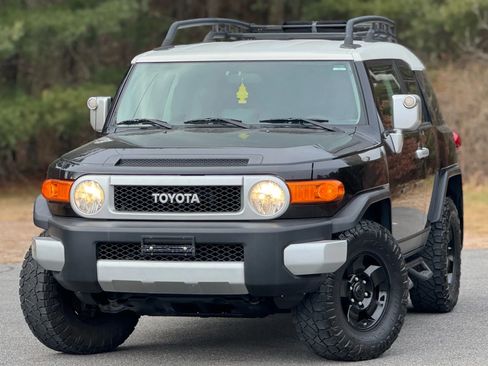 Used 2008 Toyota FJ Cruiser 4WD w/ Convenience Pkg image 1