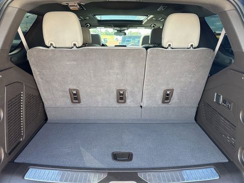 Used 2023 Chevrolet Tahoe Z71 w/ Luxury Package image 8