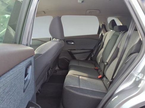 Used 2023 Nissan Rogue SV FWD image 11