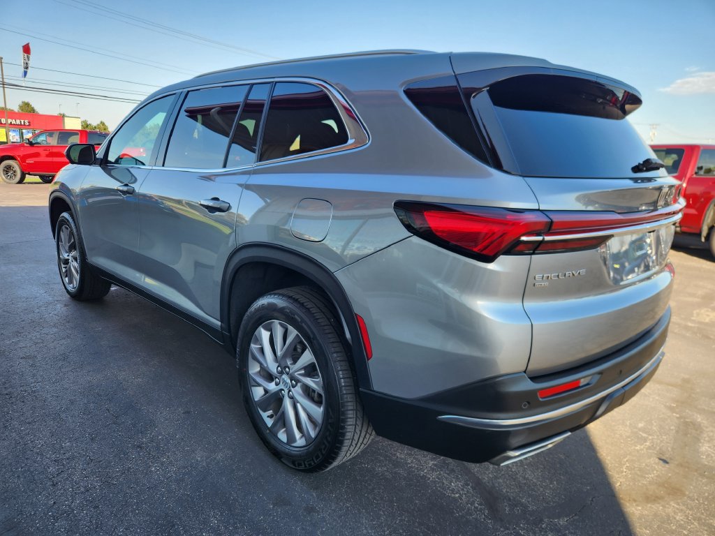 Used 2025 Buick Enclave Preferred AWD/4WD image 5