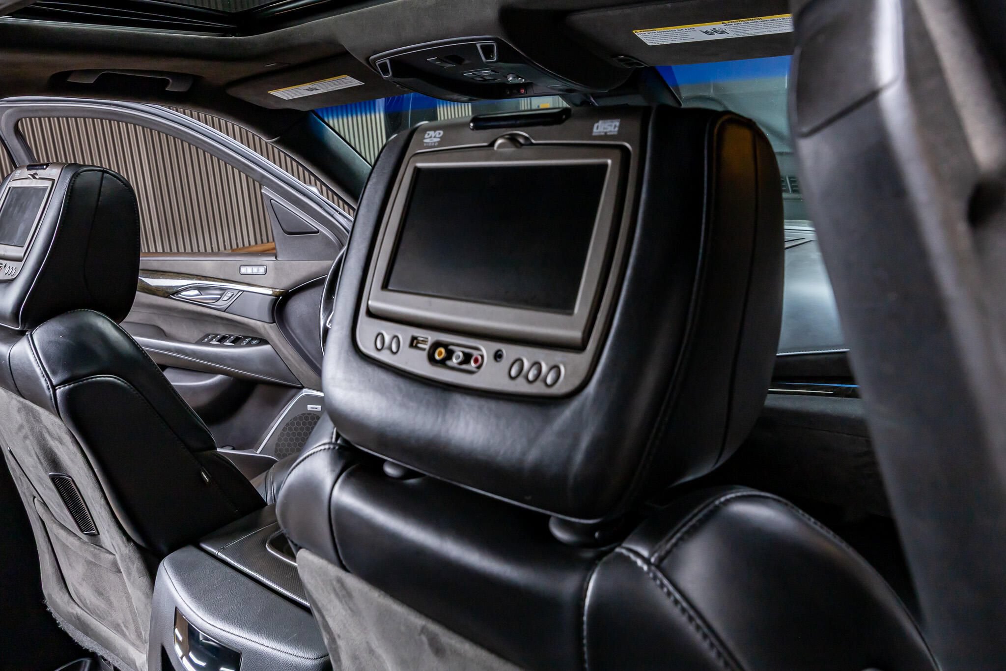 Used 2019 Cadillac Escalade Platinum AWD/4WD image 29